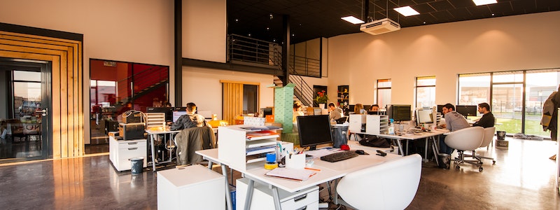 ¿Oficina o coworking?￼