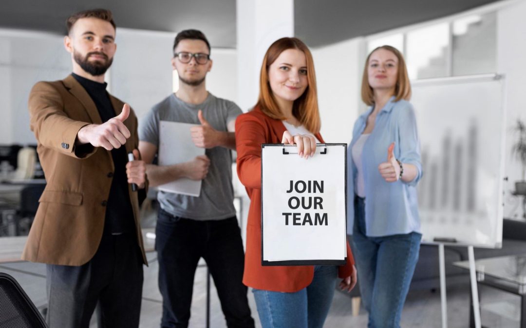 Consejos sobre lo que funciona (y no funciona) para atraer talento a tu pyme en 2025