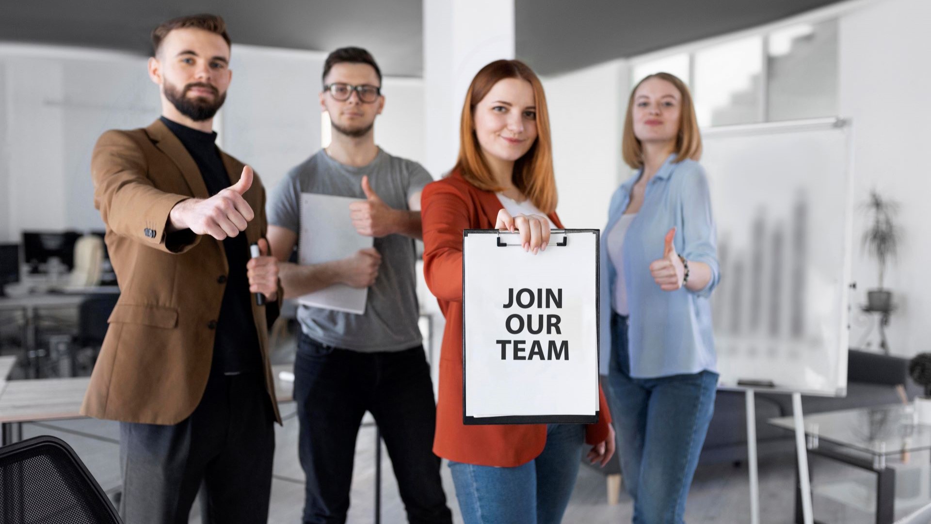 Consejos sobre lo que funciona (y no funciona) para atraer talento a tu pyme en 2025