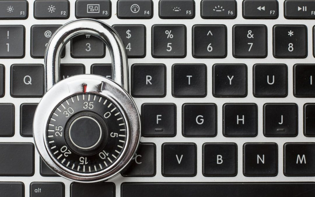 Ciberseguridad en pymes: la grieta está dentro de casa (y se abre con un clic)
